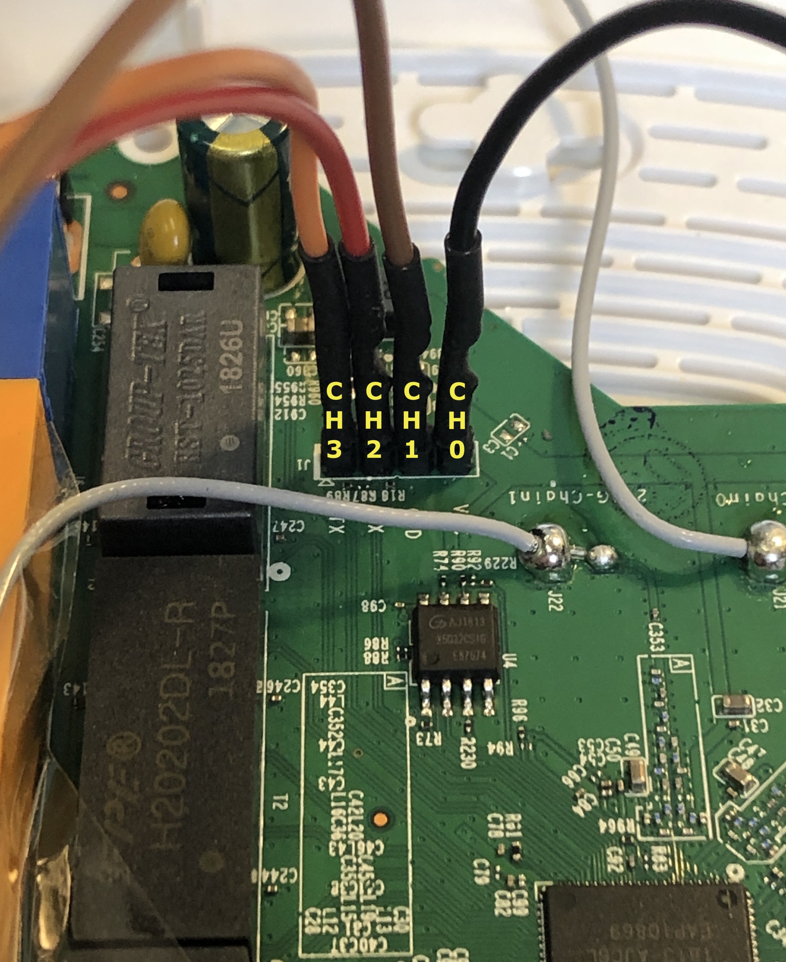 N300 connected to logic analyzer